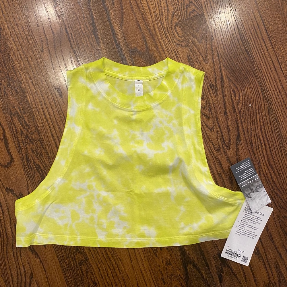 Lululemon all yours crop tank - yellow - size 4 - NEW